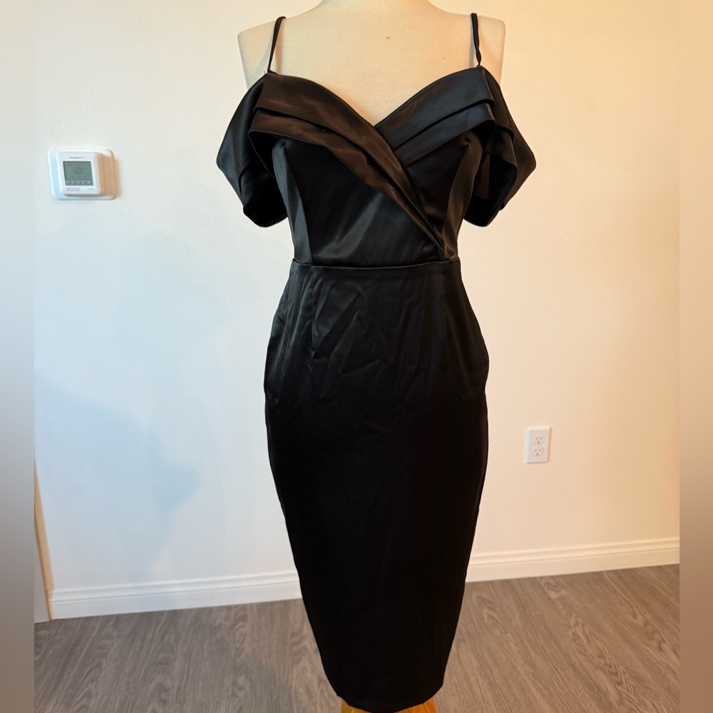 Fashion Nova Sexy Open Shoulder Black Fitted Dress - Size Medium